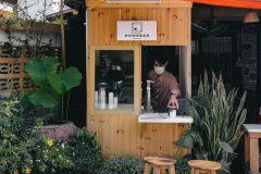 Take away - mô hình kinh doanh cafe nhỏ gọn, tiện lợi. Phục vụ khách hàng nhanh chóng.