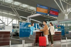 Hành khách ký gửi vali size 24 inch 